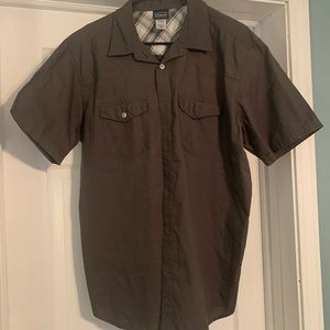 Men’s Patagonia shirt